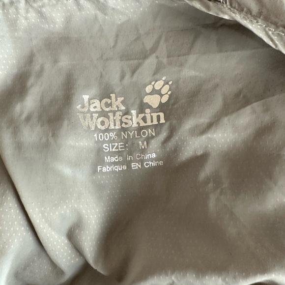 NEW Jack Wolfskin Grey Nylon Zip Up Jacket Size Medium - Picture 5 of 9